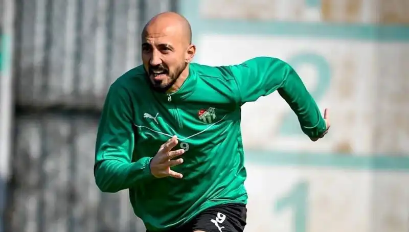 Milli Futbolcunun İkinci Lig’e Transfer Olma İhtimali Gündemde
