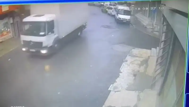 Sahte Polisler 1,7 Milyon Liralık Gasp Olayında Yakalandı: "Şaka Yapacaktık!"