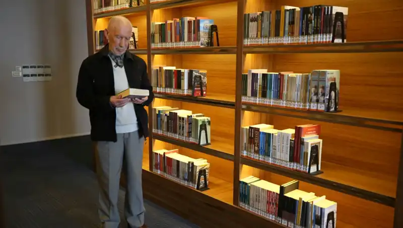 71 Yıldır Süregelen Bir Tutku: Kitaplarla Tanışan 8 Yaşındaki Çocuk