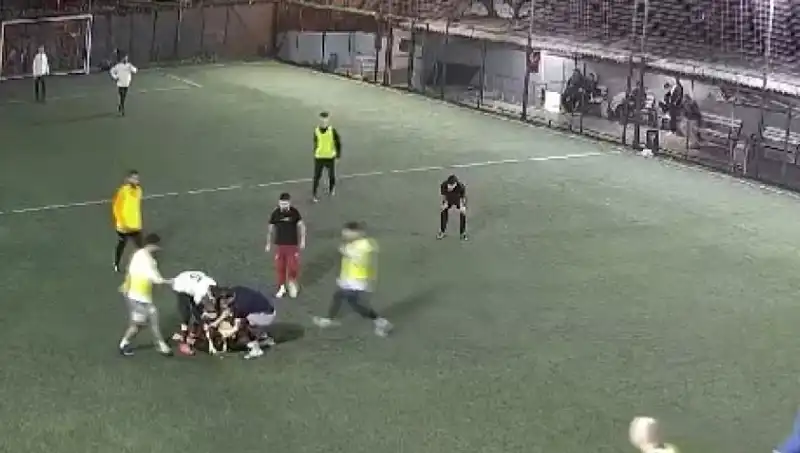 İki Halı Sahada Yaşanan Ölüm Olayı Tüm Türkiye’yi Sarsıyor