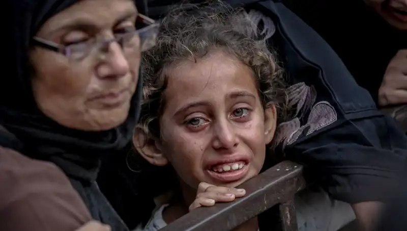 Gazze'deki Açlık Krizi: İsrail Askerinin Şok Eylemi Ne Anlama Geliyor?