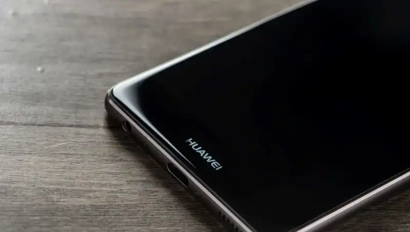 Huawei, Katlanabilir Telefonu ile Pazarın Çehresini Değiştiriyor
