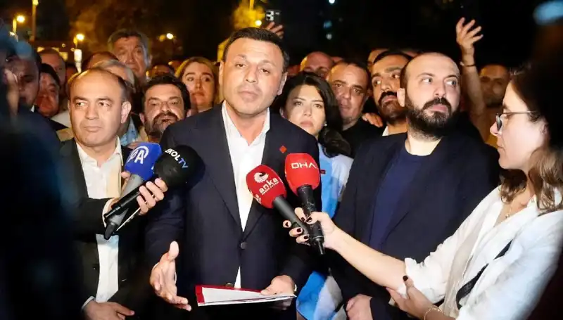 CHP İstanbul İl Başkanı Özgür Çelik, Çağrılar Karşısında Düşüncelerini Paylaştı