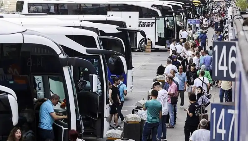 Geçtiğimiz Yıl İstanbul'dan Ayrılanların Sayısı Şaşırtıyor: 369 Bin 453 Kişi