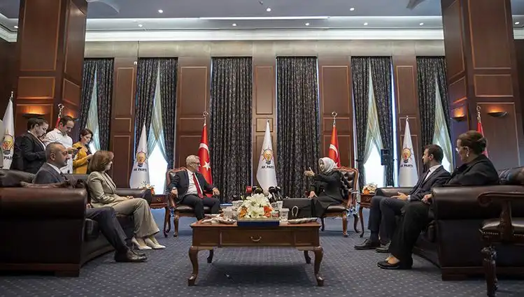 AK Parti'nin Bayramlaşma Programı Açıklandı: CHP Neden Davet Edilmedi?