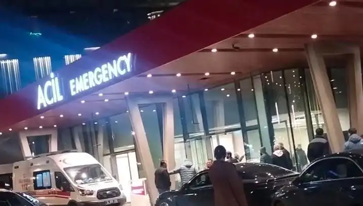 Telefon Görüşmesi İçin Dışarı Çıkan Genç, Silahlı Saldırıda Hayatını Kaybetti!