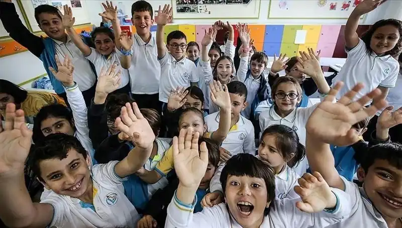 9 Günlük Tatilin Ardından Okul Zilinin Yeniden Çalması Heyecan Verici!