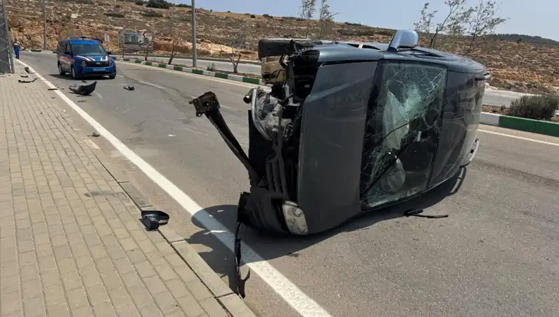 Kilis'te Ticari Araç Devrildi: Olayın Detayları ve Yaralıların Durumu Nedir?