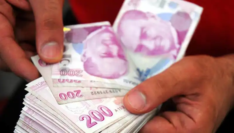 Emeklilere 1000 TL Bayram İkramiyesi Müjdesi: Ödeme Tarihleri Açıklandı!