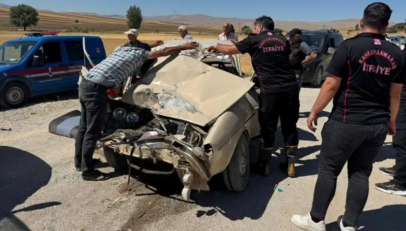 Kahramanmaraş’ta Feci Kaza: Kamyonet ile Otomobil Çarpıştı