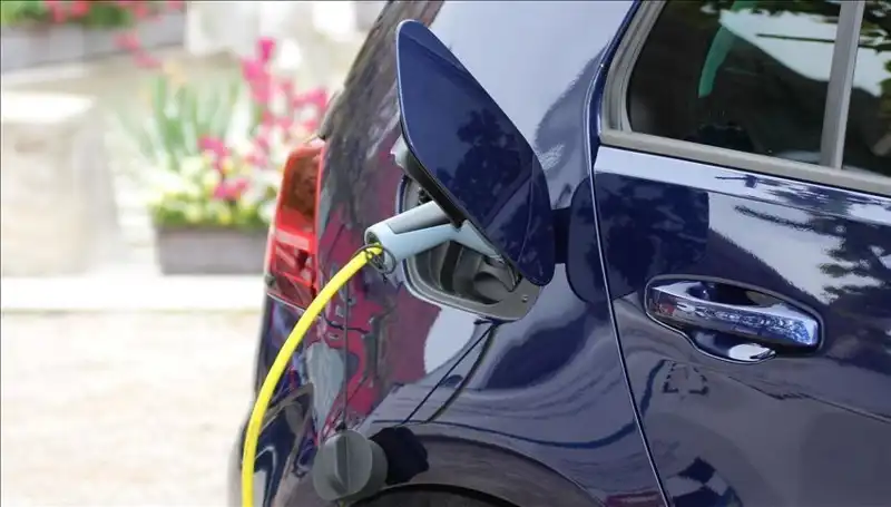 Tesla'nın Sınırlarını Aşan Elektrikli Araç: 1500 Kilometre Menzil Mümkün mü?