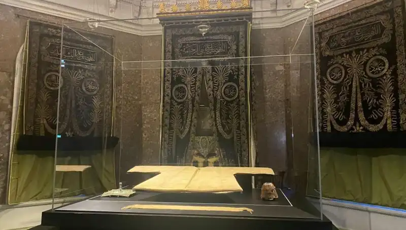 Hırka-i Şerif Ziyarete Açılıyor: Maneviyat Dolu Bir Deneyim