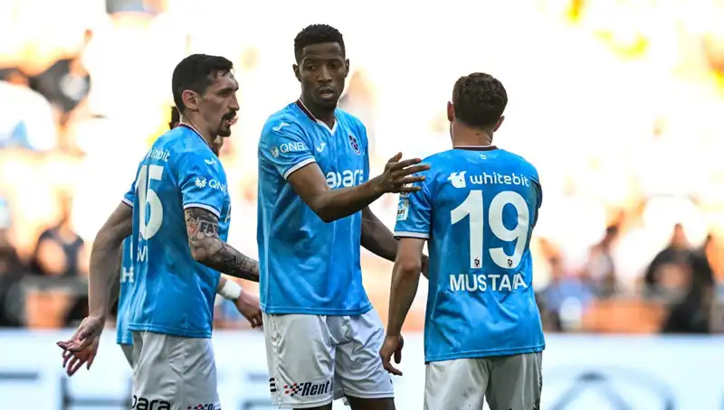 Trabzonspor, Adana Demirspor'u Zorlanmadan Geçerek 3 Puanı Kapdı