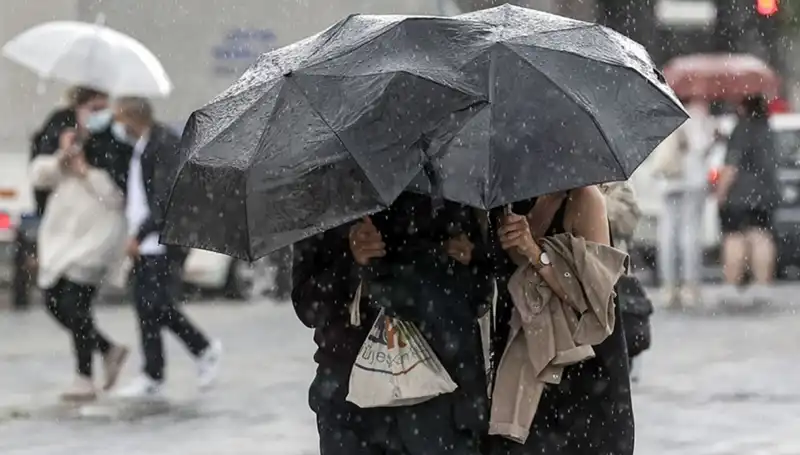 İstanbul'da Kış Soğuğu ve Sağanak Yağış Uyarısı: Dikkat Edilmesi Gerekenler