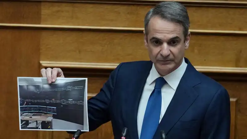 Yunanistan’da Miçotakis Dönemi: Protestolar Sonrası Siyasi Kriz Derinleşiyor