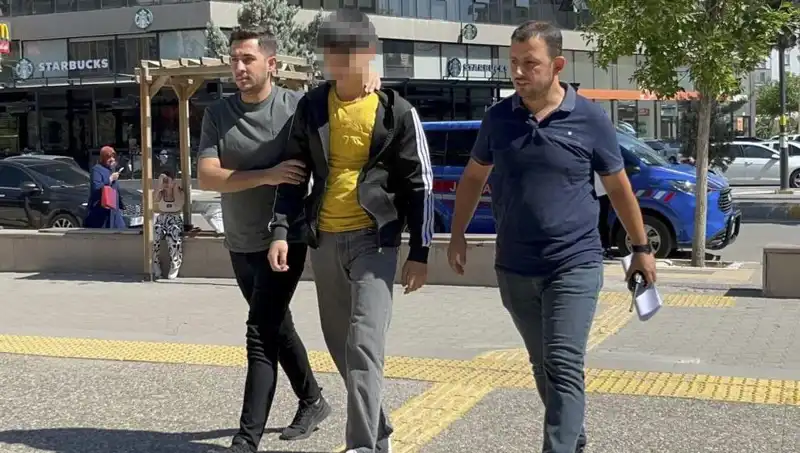 Aile İçi Tartışma Kanlı Bir Olayla Sonuçlandı: Ağabey Bıçaklandı