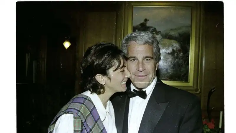 Ghislaine Maxwell, Epstein Skandalında Şok Edici 100 İsimle Ortaya Çıktı