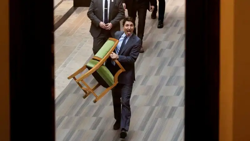 Trudeau'nun İstifası: Halkın Güvenini Kaybetti, Sandalyeyi de Yanında Götürdü