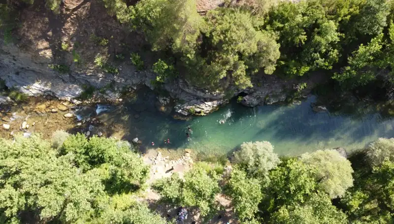Adana’da Sıcaktan Bunalanlar Doğal Sularla Ferahlıyor