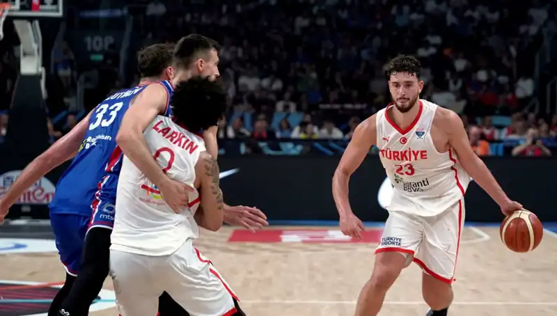 12 Dev Adam, 16. Turda İsveç'le Zorlu Bir Mücadeleye Girişti