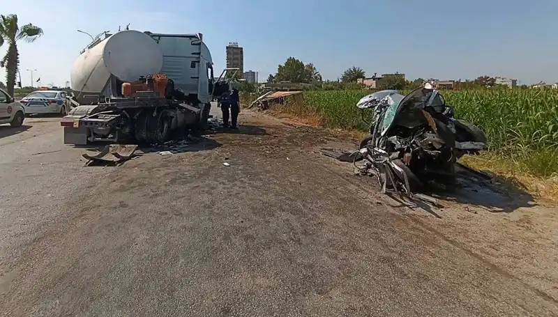 Adana'daki Feci Kazada Otomobil ve Kamyona Tanker Çarptı!