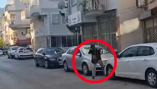 İzmir'de Yaşanan Saldırganla Çatışma Anının Görgü Tanıkları Konuştu