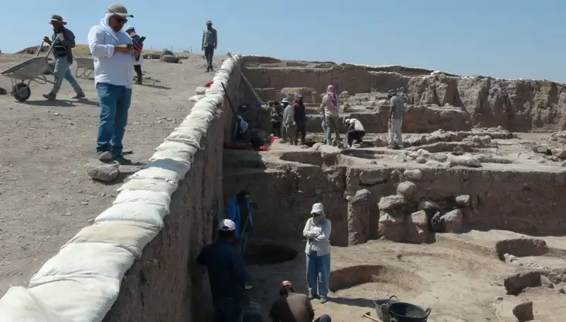 Kilis Oylum Höyük'teki Kazılar, Sıcak Havaya Rağmen Devam Ediyor!