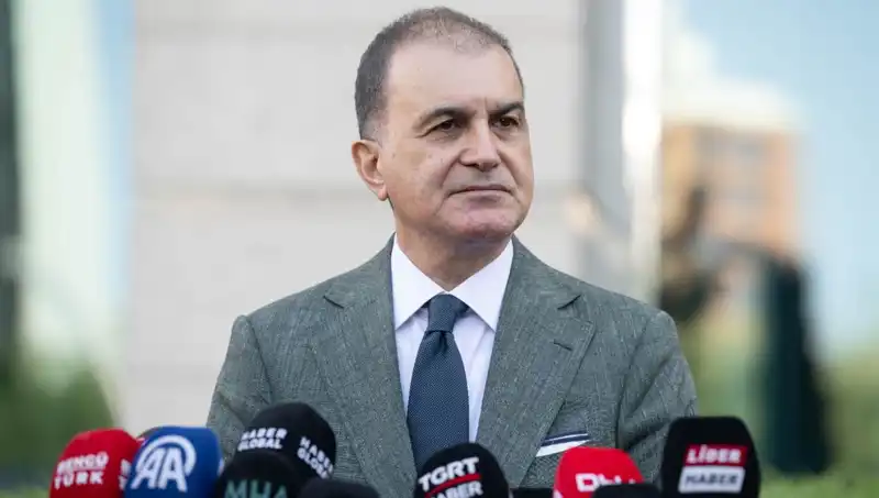 Ömer Çelik, Özel'in Sözlerine Sert Tepki Gösterdi: Meşru Alan Tehlikede!