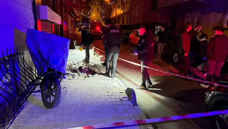 Küçükçekmece'de Plakasız Motosikletli Saldırı Panic Yarattı