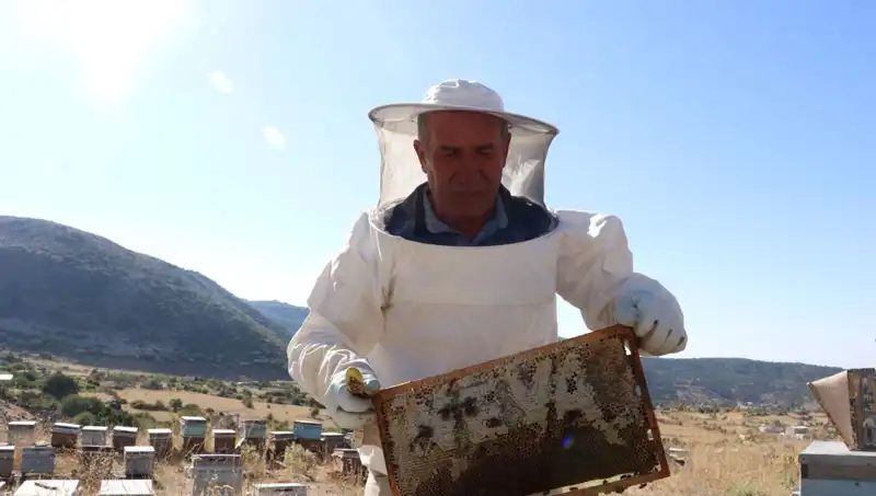 25 Yılı Aşk ve Azimle Geçiren Usta: Mobilya İşindən Sıra Şimdi İki Ton Üretiyor