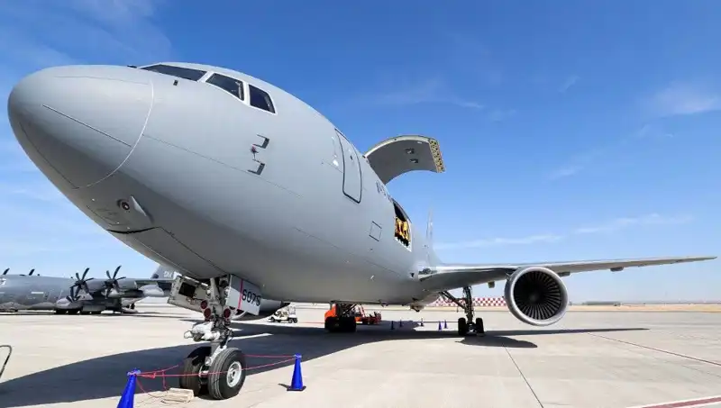 İsrail, İran'a Mesaj Göndermek İçin Yeni KC-46 Uçaklarını Hizmete Alıyor