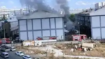 Başakşehir'de Sanayi Sitesinde Korkutan Yangın: Olayın Ayrıntıları ve İlk Görgü Tanıkları