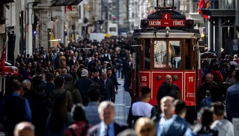 Türkiye Nüfusu 2023’te Rekor Düzeye Ulaştı: Gelecek Ne Vaat Ediyor?