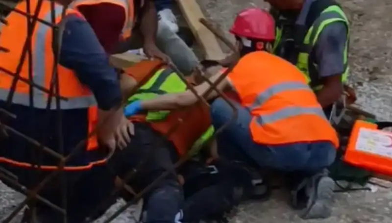 Adana'da İnşaatta Facia: İki İşçi Yaralandı! Olayın Ayrıntıları Ortaya Çıktı