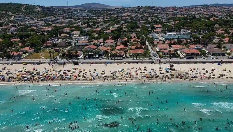 Çeşme’de Su Krizi: Kesinti Süresi Uzatıldı, Çözüm Arayışları Başladı