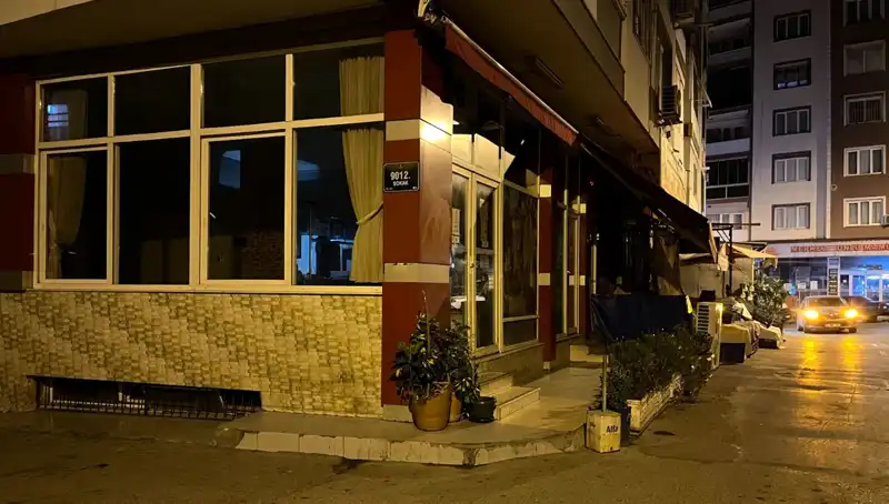 İzmir'de Kahvehane Ortasında Silahlı Saldırı! Bir Kişi Hayatını Kaybetti