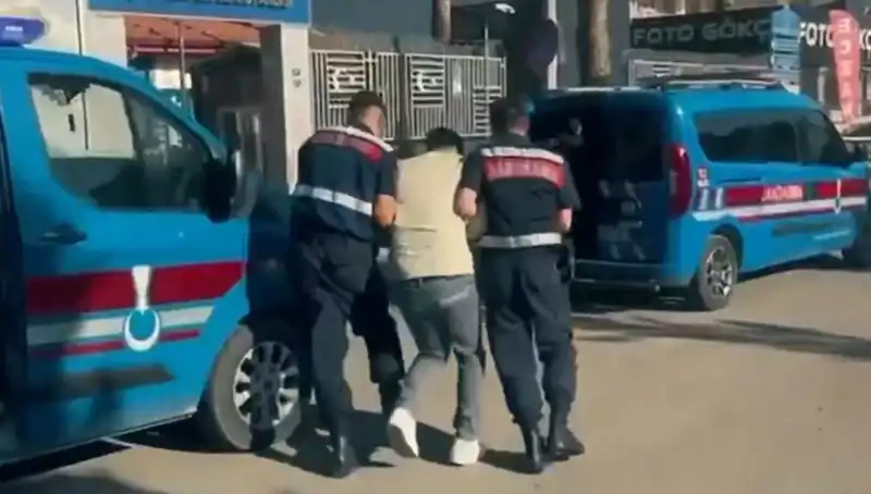 10 İlde İkisi Suç Örgütlerine Büyük Darbe: 74 Gözaltı!