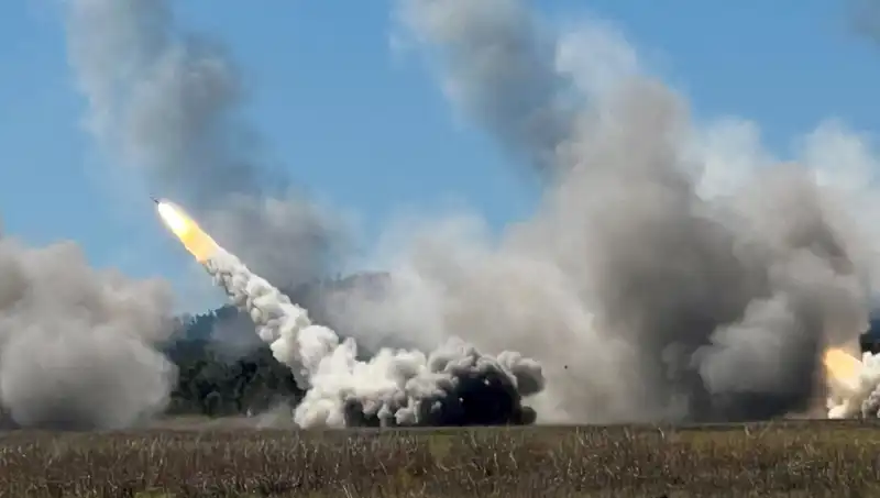 Avustralya'nın Tarihinde Bir İlk: HIMARS Atışında İnanılmaz Başarı