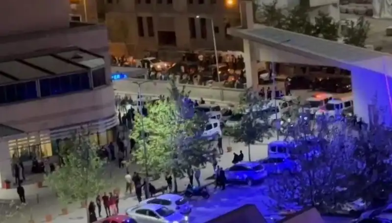 Halay Başında Kavgada Kan Aktı: Bıçaklı Saldırı ve Şiddet Olayı