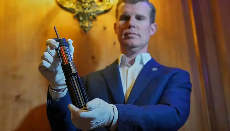 Darth Vader’ın Efsanevi Işın Kılıcı, 3.65 Milyon Dolara Yeni Sahibini Buldu!
