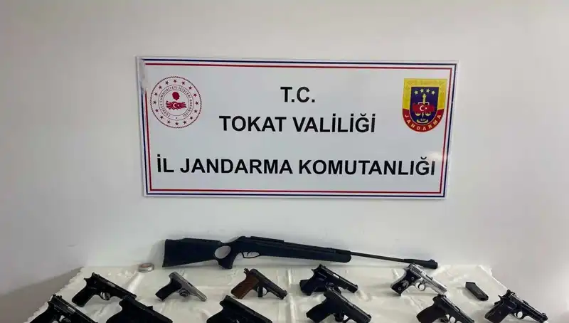 Tokat'ta Kaçak Silah Operasyonu: İki Şahıs Yakalandı, Detaylar Şok Etti