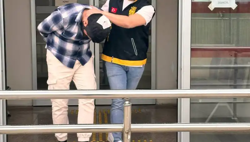 Tartışma Kanlı Bitti: Ağabeyini Şişeyle Vurdu, Genç Kardeş Gözaltında!
